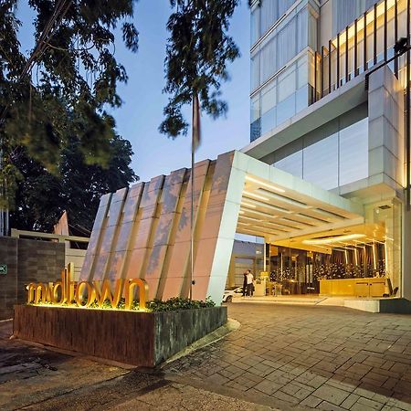 Midtown Hotel Surabaya Exterior photo