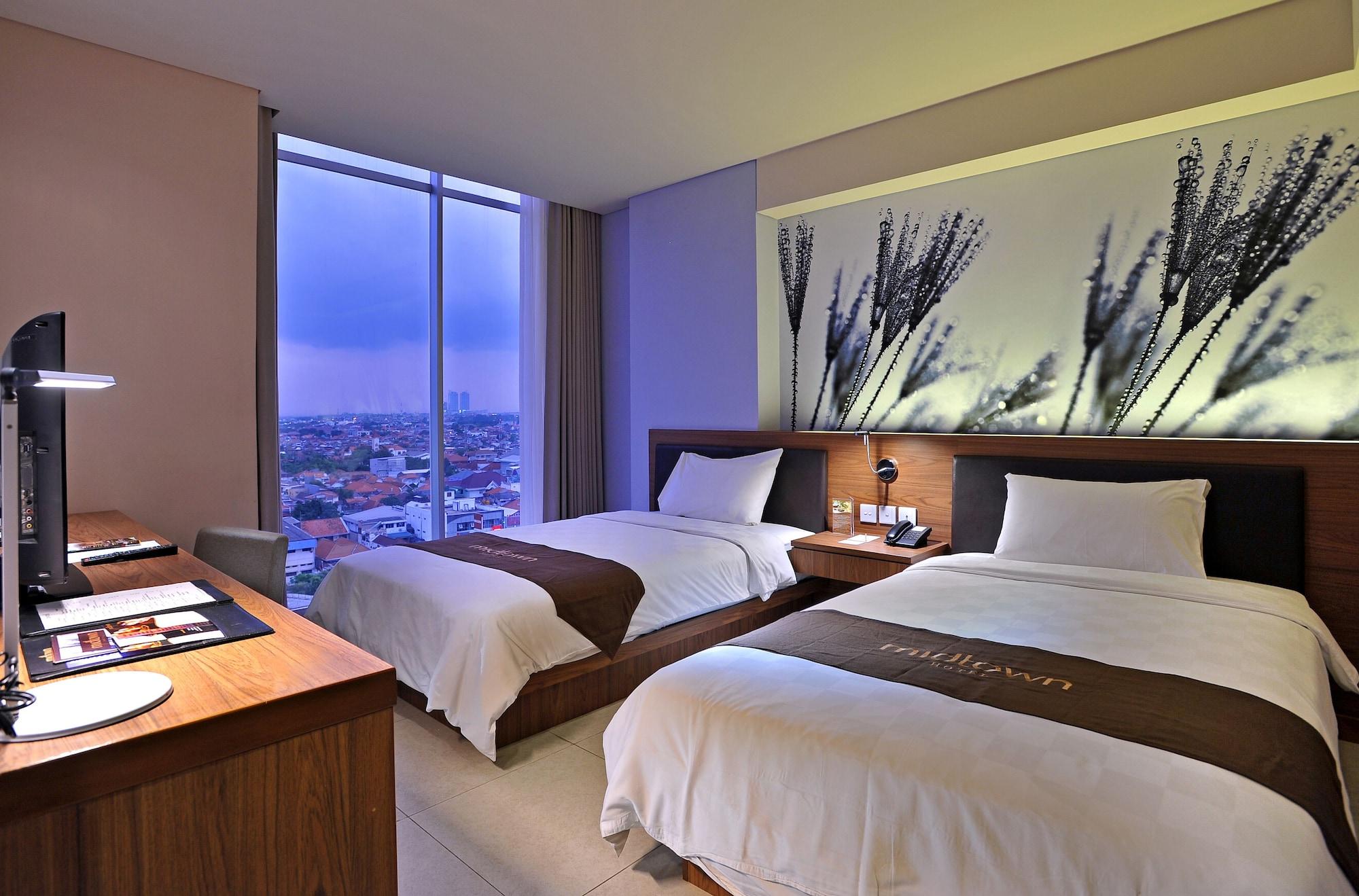 Midtown Hotel Surabaya Exterior photo