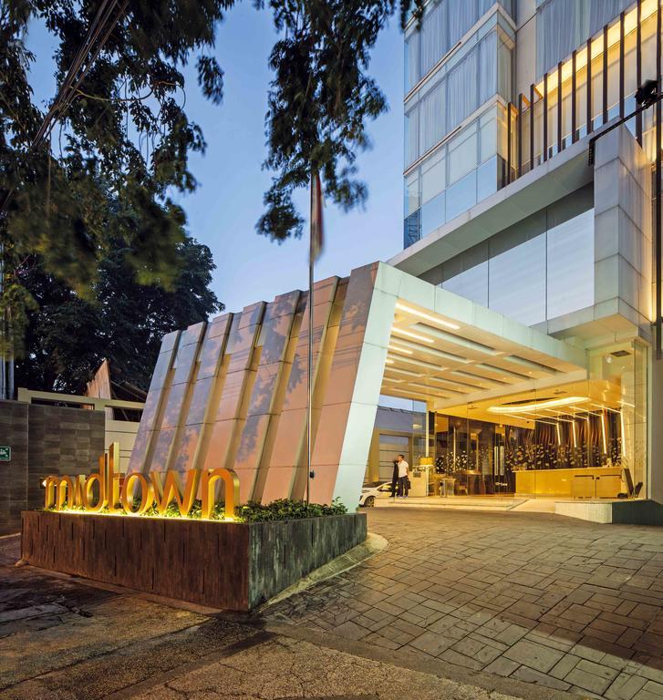 Midtown Hotel Surabaya Exterior photo