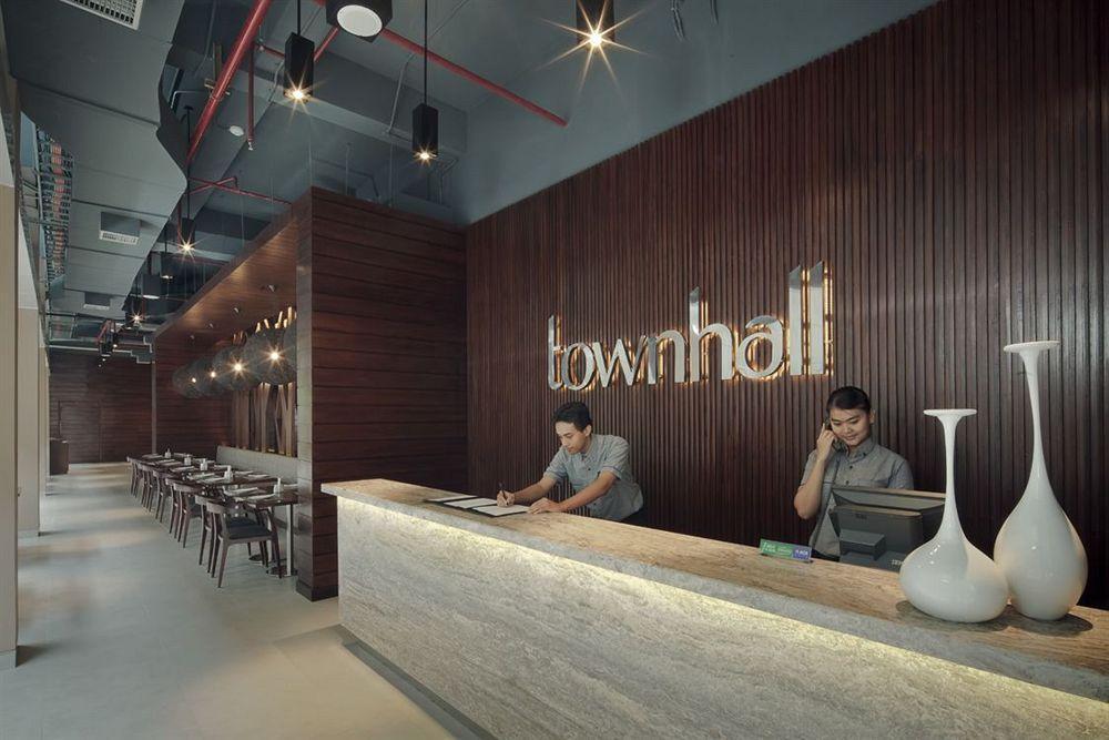 Midtown Hotel Surabaya Exterior photo